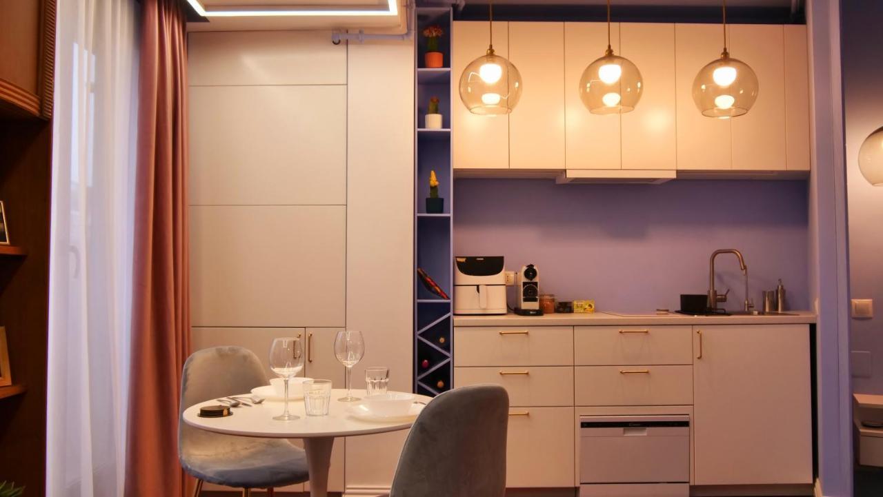 Downtown Italian Studio Бухарест Экстерьер фото